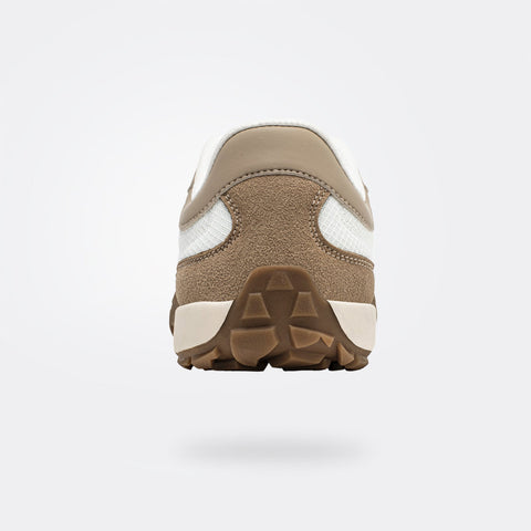 Hollow -  Wide Toe Sneakers