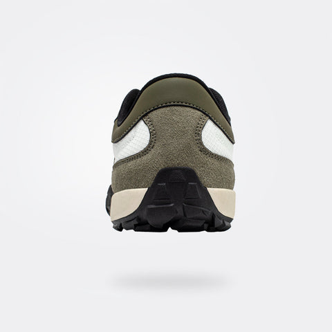 Hollow -  Wide Toe Sneakers